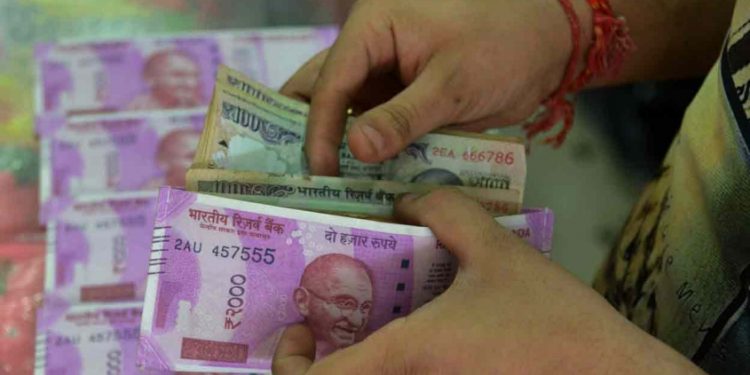 രൂപയ്ക്ക് റെക്കോര്‍ഡ് ഇടിവ്; ഡോളറിന്റെ മൂല്യം 79 രൂപയായി