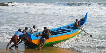 ശക്തമായ കാറ്റും മോശം കാലാവസ്ഥയും: കേരള, ലക്ഷദ്വീപ്, കര്‍ണാടക തീരങ്ങളില്‍ മത്സ്യബന്ധനം പാടില്ല