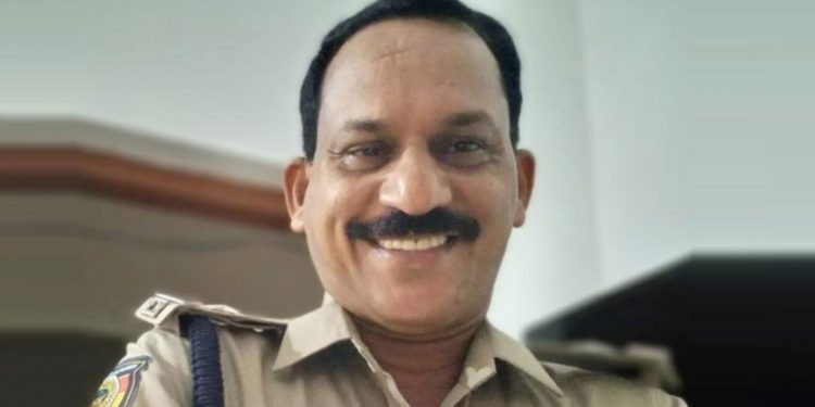 കാസര്കോട് എഎസ്ഐയെ തൂങ്ങിമരിച്ച നിലയിൽ കണ്ടെത്തി