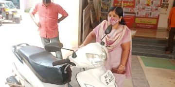 ഒറ്റപ്പാലത്ത് അംഗപരിമിത ഓടിച്ചിരുന്ന സ്‌കൂട്ടറിൽ ഇടിച്ച കെഎസ്ആർടിസി നിർത്താതെ പോയതായി പരാതി