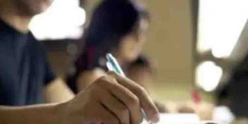 കുരുക്കായി പ്ലസ് ടു കെമിസ്ട്രി പരീക്ഷ ; എ പ്ലസിലെ കുറവ് എൻജിനിയറിങ് പ്രവേശനത്തിന് തിരിച്ചടിയായേക്കും