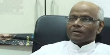 പള്ളിയുടെ വേദിയിൽ അല്ല സ്ഥാനാർത്ഥിയെ പ്രഖ്യാപിക്കേണ്ടത് : ഫാദർ പോൾ തേലക്കാട്ട്