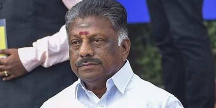 അപമാനിക്കപ്പെട്ടെന്ന് പനീര്സെല്വം; ജനറൽ കൗൺസിൽ യോഗം അലസിപ്പിരിഞ്ഞു