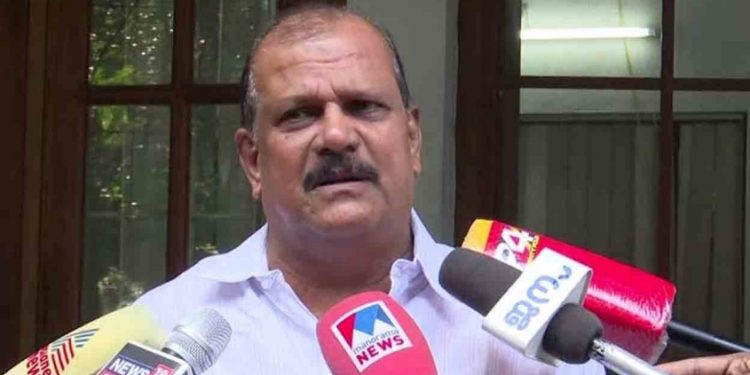 പിണറായിയുടെ വാർത്താസമ്മേളനം നിരാശപ്പെടുത്തി: കത്തുമായി പി.സി.ജോർജ്