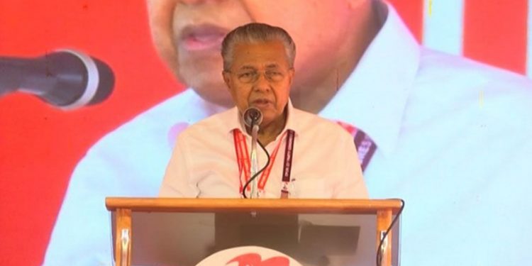 നാടിനാപത്ത്: തൃക്കാക്കരയെയും യുഡിഎഫിനെയും പേരെടുത്തു പറയാതെ മുഖ്യമന്ത്രി