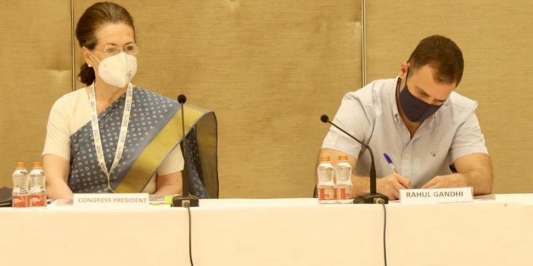 സോണിയ ഗാന്ധിക്കും രാഹുൽ ഗാന്ധിക്കും ഇഡി നോട്ടിസ് ; ചോദ്യം ചെയ്യലിന് ഹാജരാകണം