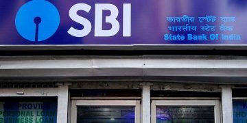 ബാങ്കിൽ കയറി ഇറങ്ങേണ്ട , എസ്ബിഐയുടെ ടോൾ ഫ്രീ നമ്പറുകളിൽ വിളിച്ചാൽ ഈ 5 സേവനങ്ങൾ ലഭിക്കും