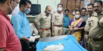 അവശ നിലയില്‍ കണ്ടെത്തിയ കൊക്കിന് രക്ഷകരായി പോലീസ്