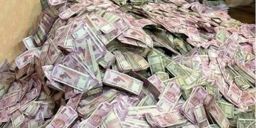 ബം​ഗാൾ മന്ത്രിയുടെ അനുയായിയുടെ വസതി‌യിൽ നിന്ന് ഇഡി പിടിച്ചെടുത്തത് 20 കോടി രൂപ, നോട്ടെണ്ണാൻ യന്ത്രം