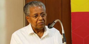 ചിലർക്ക് വികസനം ഇപ്പോൾ വേണ്ടെന്ന നിലപാട്, കേന്ദ്രമന്ത്രി നിതിൻ ഗഡ്കരി മഹാനായ മനുഷ്യൻ: മുഖ്യമന്ത്രി