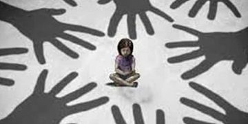 എട്ടാം ക്ലാസ്സ് വിദ്യാര്‍ത്ഥിനിയെ ഒരു മാസം പീഡിപ്പിച്ചു; പുറത്തറിഞ്ഞത് കൊലക്കേസ് പ്രതിയെ ചോദ്യം ചെയ്തപ്പോൾ