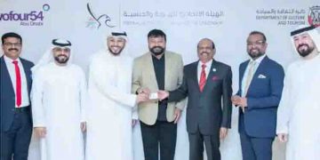 നടന്‍ ജയറാം യുഎഇ ഗോള്‍ഡന്‍ വിസ സ്വീകരിച്ചു