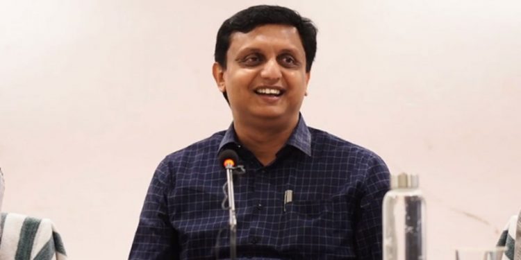 കേന്ദ്രമന്ത്രിമാർ ദേശീയപാതയിലെ കുഴിയെണ്ണാനും സമയം കണ്ടെത്തണം: റിയാസ്