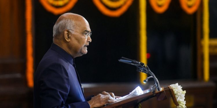 രാഷ്ട്രീയത്തിന് അതീതമായി ജനങ്ങളുടെ ക്ഷേമത്തിനായി പ്രവർത്തിക്കണം: രാഷ്ട്രപതി