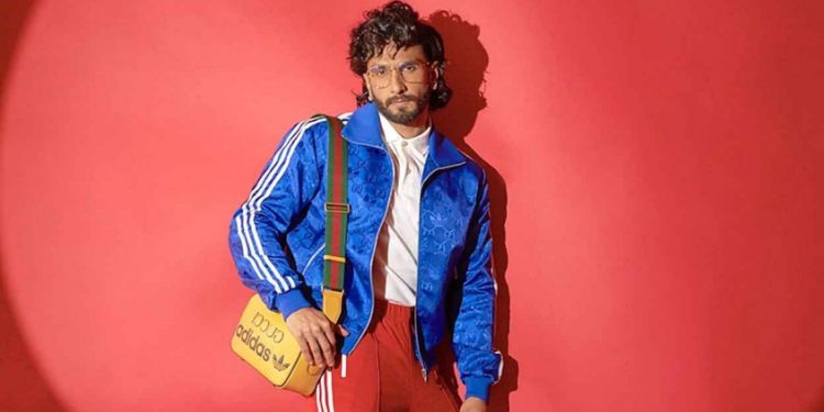 ‘രൺവീർ സിങ് സ്ത്രീകളുടെ വികാരത്തെ വ്രണപ്പെടുത്തി’; മുംബൈ പൊലീസിൽ പരാതി