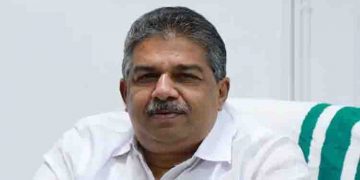 രാജി വെച്ചാലും പ്രശ്നം തീരില്ലേ? സജി ചെറിയാൻ എംഎൽഎ സ്ഥാനവും രാജിവെക്കേണ്ടി വരുമെന്ന് വാദം