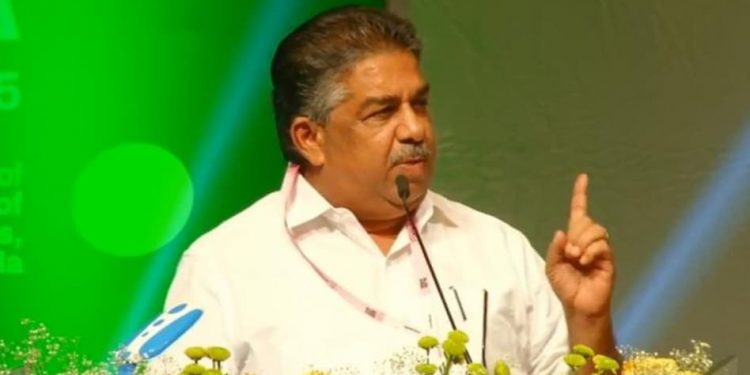 ‘രാജി സ്വതന്ത്രമായ എന്റെ തീരുമാനം , അത് അറിയിക്കേണ്ടവരെ അറിയിച്ചു ‘ : സജി ചെറിയാൻ