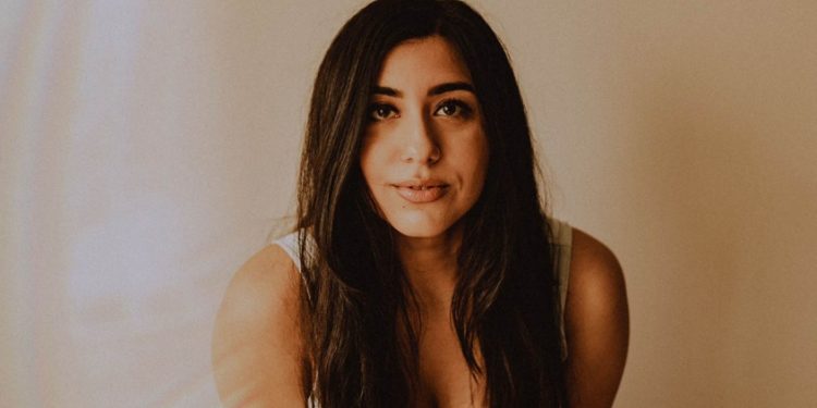 വിവാഹമോചനത്തെക്കുറിച്ച് ടിക്ടോക്കിൽ വിവരിച്ചു ; പാക്ക് വംശജയായ ഫൊട്ടോഗ്രാഫറെ വെടിവച്ചു കൊന്നു