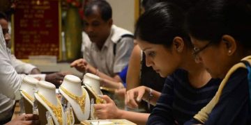 തണുപ്പടിച്ച് സ്വർണവില; നാല് ദിവസത്തിന് ശേഷം ഇടിഞ്ഞു