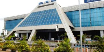 സ്വർണക്കടത്തിന് ഒത്താശ ; കരിപ്പൂരിൽ കസ്റ്റംസ് സൂപ്രണ്ട് പിടിയിൽ