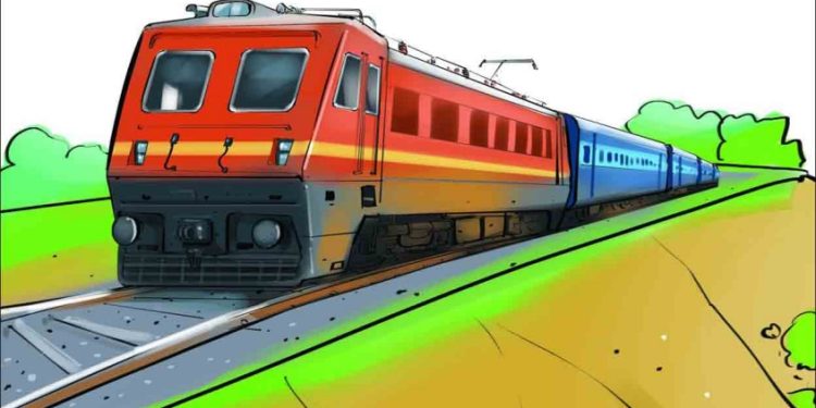 ട്രാക്കിൽ വെള്ളക്കെട്ട്, സിഗ്നൽ തകരാർ; കൊച്ചി വഴി ട്രെയിൻ ഗതാഗതം തടസ്സപ്പെട്ടു