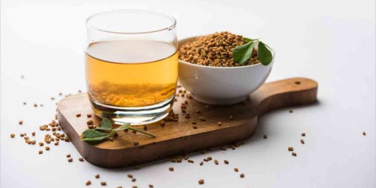 വെറുംവയറ്റിൽ ഉലുവ വെള്ളം കുടിച്ചോളൂ ; ദഹനത്തിൽ തുടങ്ങി കൊളസ്ട്രോൾ നിയന്ത്രണത്തിനു വരെ സഹായകം