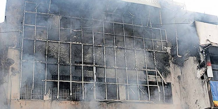 മധ്യപ്രദേശ് ആശുപത്രിയിൽ തീപിടിത്തം: 10 മരണം