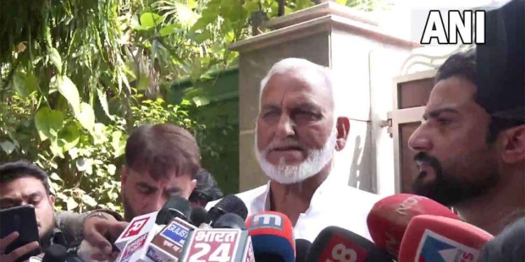 ഗുലാം നബി ആസാദിനു പിന്തുണ; കശ്മീർ കോൺഗ്രസിൽ കൂട്ടരാജി