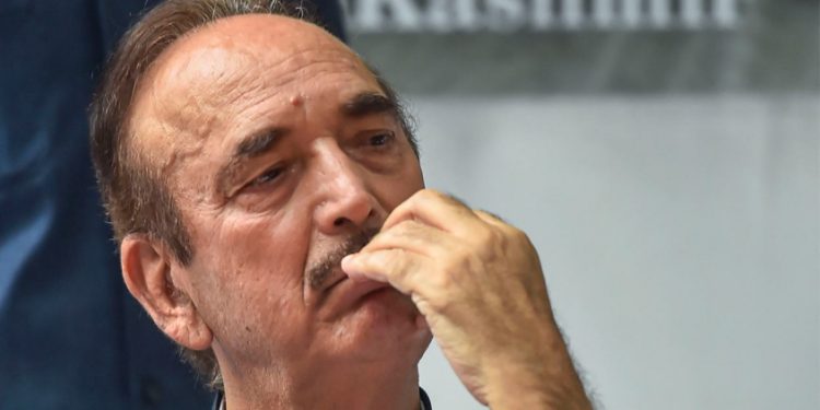 ‘പാര്‍ട്ടി വളര്‍ത്തിയത് രക്തവും വിയര്‍പ്പും നല്‍കി’; വിമര്‍ശനവുമായി ഗുലാം നബി