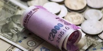 വീണ്ടും വീണ്ടും താഴേക്ക്: ഡോളറിനെതിരെ ഇന്ത്യൻ രൂപ 81.52 ലേക്ക് ഇടിഞ്ഞു; ചരിത്രത്തിലെ താഴ്ന്ന നില