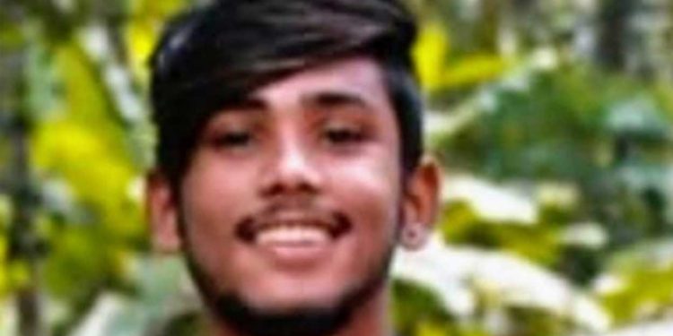 മേപ്പയൂരിൽ കാറും ബൈക്കും കൂട്ടിയിടിച്ച് മലബാർ ഗോൾഡ് ജീവനക്കാരൻ മരിച്ചു