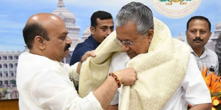 ബസവരാജ ബൊമ്മെയെ കണ്ട് പിണറായി വിജയൻ; സില്‍വര്‍ലൈന്‍ ചര്‍ച്ചയായില്ല