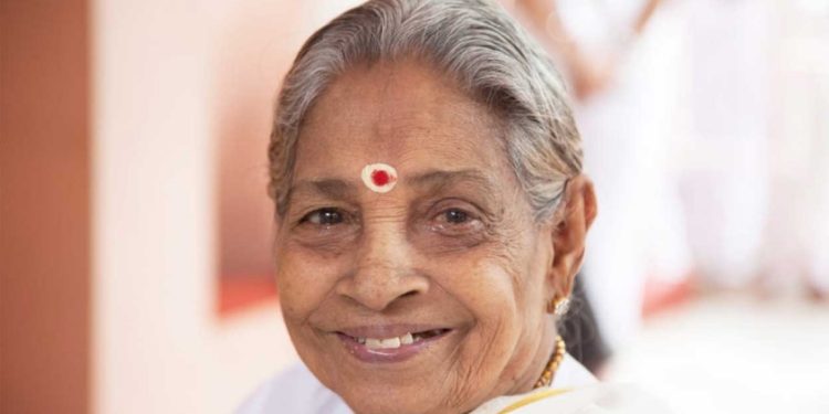 മാതാ അമൃതാനന്ദമയിയുടെ അമ്മ ദമയന്തിയമ്മ അന്തരിച്ചു