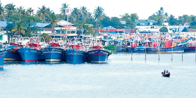 കേരള-ലക്ഷദ്വീപ് തീരങ്ങളിൽ മത്സ്യബന്ധനത്തിനു തടസ്സമില്ല; കർണാടക തീരത്ത് ജാഗ്രത