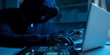 തമിഴ്നാട് മന്ത്രിക്ക് പണി കൊടുത്ത് ഹാക്കര്‍മാര്‍; ട്വിറ്റർ അക്കൗണ്ട് പോയി