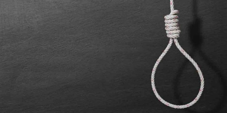 സാമ്പത്തിക പ്രതിസന്ധി; ഭാര്യയും ഭർത്താവും വീടിനുള്ളിൽ തൂങ്ങിമരിച്ച നിലയിൽ