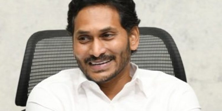 ജഗൻ മോഹനെ സ്ഥിരം പാർട്ടി അധ്യക്ഷനാക്കാൻ നീക്കം; തടഞ്ഞ് തിരഞ്ഞെടുപ്പ് കമ്മിഷൻ