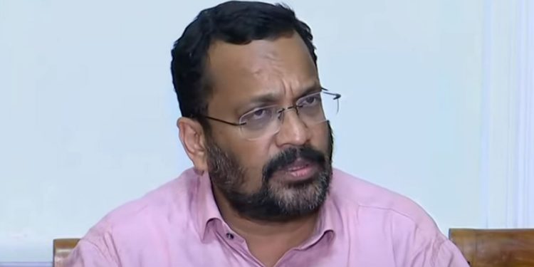 അവശ്യ റവന്യു സർട്ടിഫിക്കറ്റുകൾ ആദ്യം നൽകാൻ മന്ത്രിയുടെ നിർദേശം