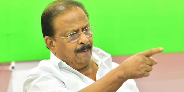 ‘ജിതിനും ചോക്കലേറ്റ് കൊടുത്തു; സിപിഎമ്മും പൊലീസും തീക്കൊള്ളികൊണ്ടു തല ചൊറിയരുത്’