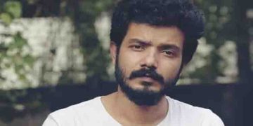 നടൻ ശ്രീനാഥ് ഭാസിയെ ചോദ്യം ചെയ്യാനുറച്ച് പൊലീസ്, നോട്ടീസ് നൽകി വിളിച്ചുവരുത്തും