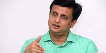 ടൂറിസ്റ്റ് ബസ് സർവീസിന്  നിയന്ത്രണം കൊണ്ടുവരും -മന്ത്രി റിയാസ്