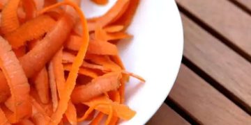 ക്യാരറ്റിന്‍റെ തൊലി കൊണ്ട് ചെയ്യാവുന്നത്; അറിയാം ആറ് ടിപ്സ്…