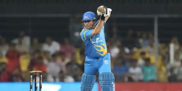 റോഡ് സേഫ്റ്റി സീരീസ് ഫൈനല്‍: സച്ചിന്‍ ഗോള്‍ഡന്‍ ഡക്ക്; മോശം തുടക്കത്തിനുശേഷം തിരിച്ചടിച്ച് ഇന്ത്യ ലെജന്‍ഡ്സ്