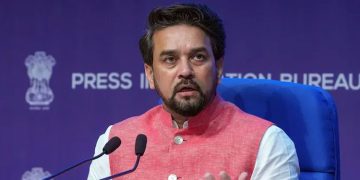 ലോകകപ്പ് ഇന്ത്യയില്‍ തന്നെ നടത്തും, പാക്കിസ്ഥാന്‍റെ ലോകകപ്പ് ബഹിഷ്കരണ ഭീഷണിക്ക് മറുപടിയുമായി അനുരാഗ് ഠാക്കൂര്‍