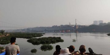 ടെൻഡർ വിളിച്ചിരുന്നില്ല, പഴയ കേബിളുകൾ മാറ്റിയില്ല: മോർബിയിൽ കൊടിയ അനാസ്ഥ