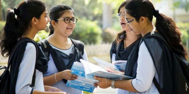 പ്ലസ് വൺ പ്രവേശനം: ഏറ്റവും കൂടുതൽ മലപ്പുറം ജില്ലയിൽ; ആകെ 3,85,909 പേർ