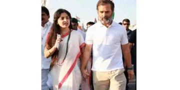 എന്തിന് രാഹുല്‍ കൈയില്‍ പിടിച്ചു? മോദിയുടെ വാക്കുകള്‍ ഓര്‍മ്മിപ്പിച്ച് ബിജെപി നേതാവിന് നടിയുടെ മറുപടി