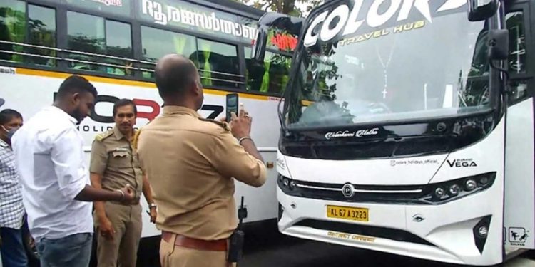 ലേസർലൈറ്റ്, ഭീമൻ സബ് വൂഫർ, സ്മോക് മെഷീൻ; ബസുകൾക്കെതിരെ വ്യാപക നടപടി