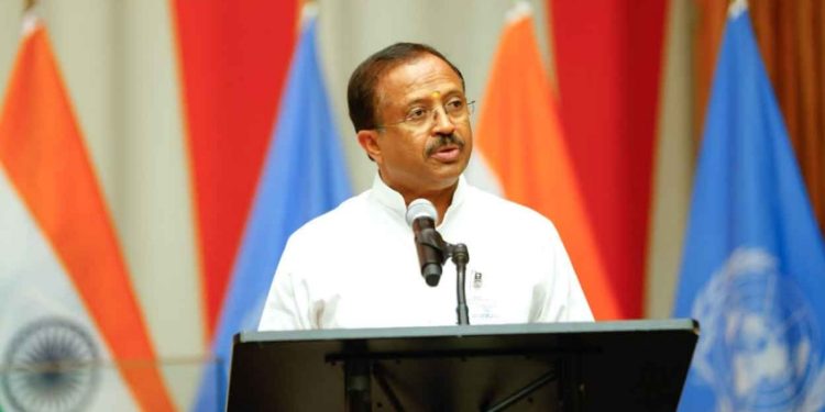 ‘പിണറായി ആധുനിക നീറോ; കുടുംബത്തെ കൊണ്ടു പോകുമെന്ന് അറിയിച്ചിട്ടില്ല’