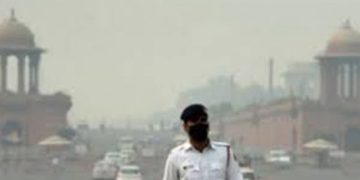 വായുമലിനീകരണം രൂക്ഷമാകുന്നു: വീടുകളിൽ ഇരുന്ന്‌ ജോലി ചെയ്യാൻ അഭ്യർഥിച്ച്‌ ഡൽഹി സർക്കാർ